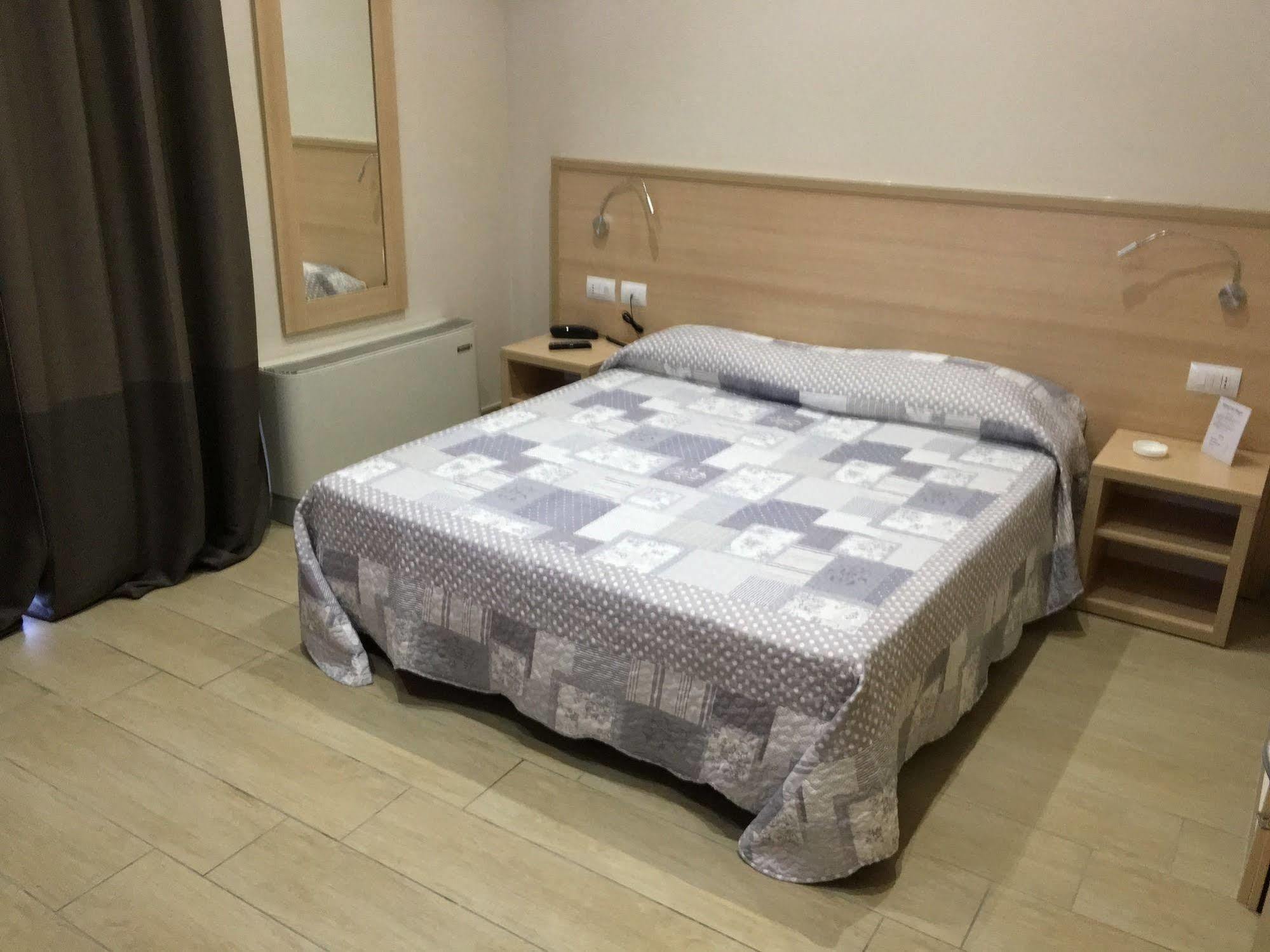 Hotel San Biagio Мілан Екстер'єр фото